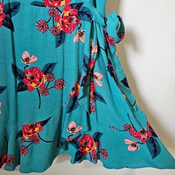 EUC LIKE NEW EXPRESS FLORAL FAUX WRAP SPAGHETTI STRAP SHORT DRESS SZ LARGE - Picture 3 of 13